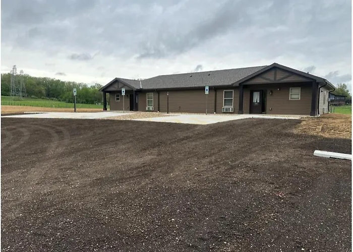Wildlife Prairie Park Lodge *