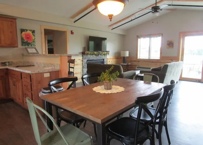 Wildlife Prairie Park Lodge Hanna City