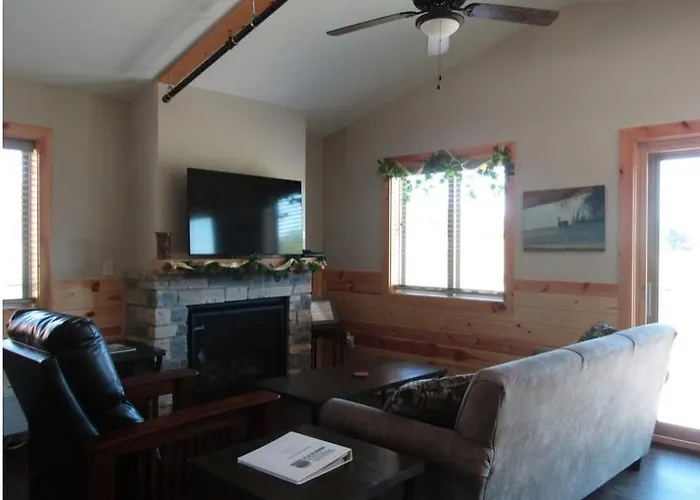 Wildlife Prairie Park Lodge