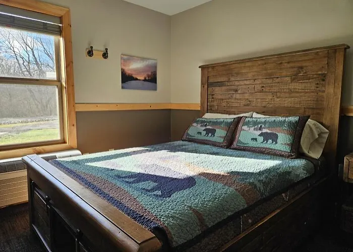Wildlife Prairie Park Lodge