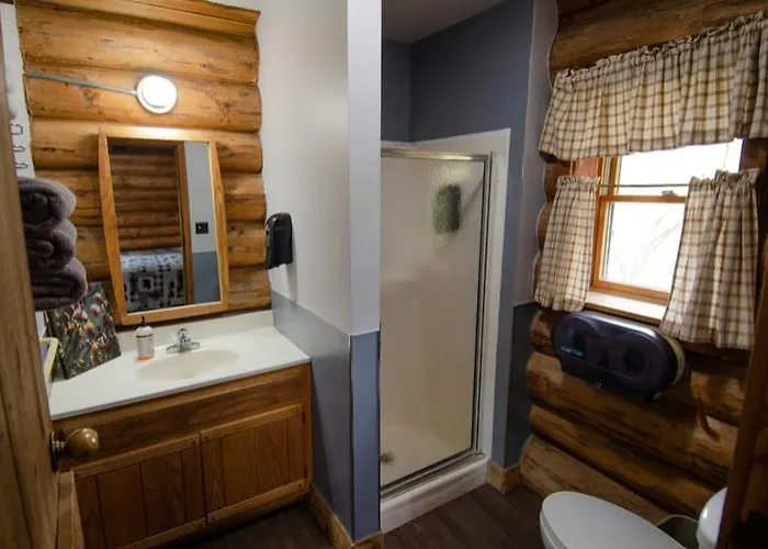 Wildlife Prairie Park Lodge *