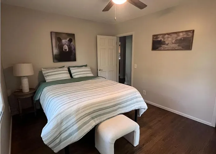 Wildlife Prairie Park Lodge *